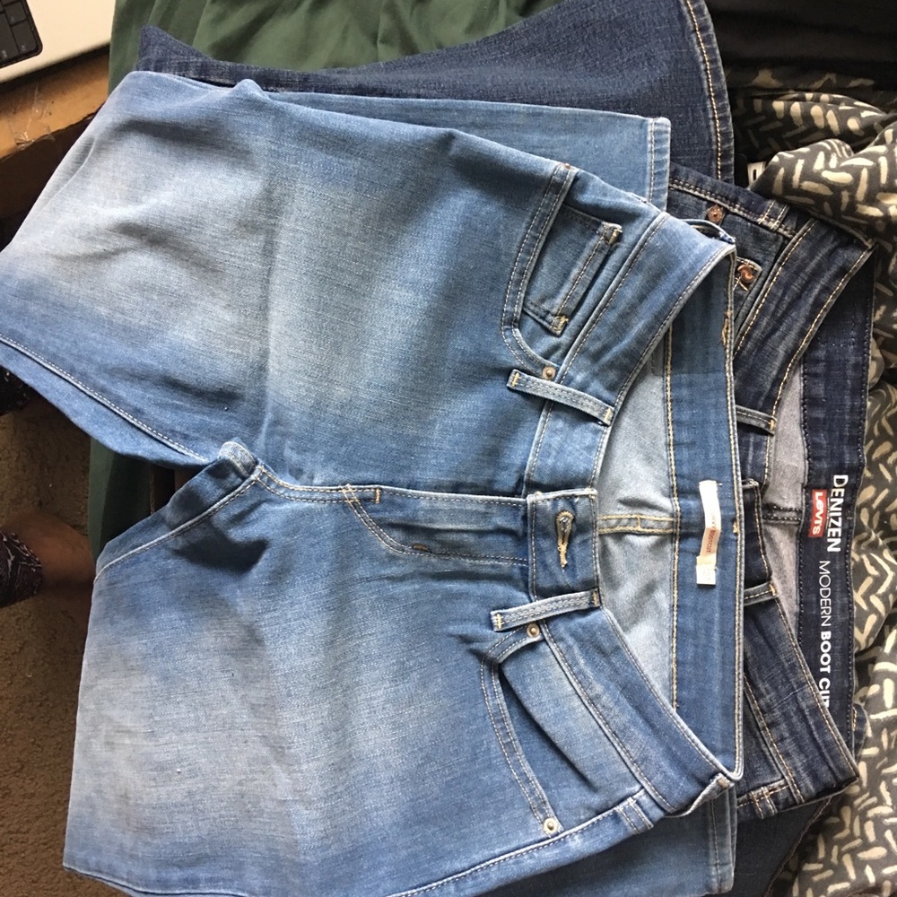 Levi’s - Picture 2 of 2